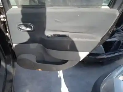 Veicolo di demolizione renault scenic ii k9k7 dell'anno 2003 alimentato 