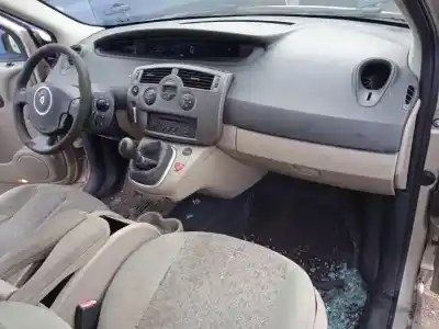 Здавання транспортного засобу renault scénic ii (jm0/1_) 2.0 (jm05, jm0u, jm1n, jm1u, jm2v) року 2006 потужний 