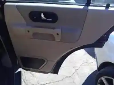 Sloopvoertuig land rover discovery (lt) 15p van het jaar 2002 aangedreven 