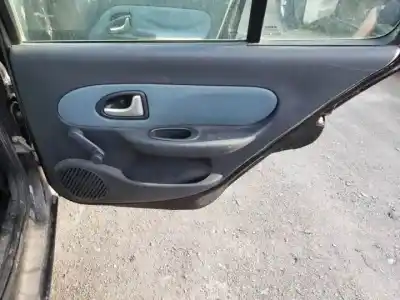 Здавання транспортного засобу renault clio ii fase ii (b/cb0) d4f722 року 2001 потужний 