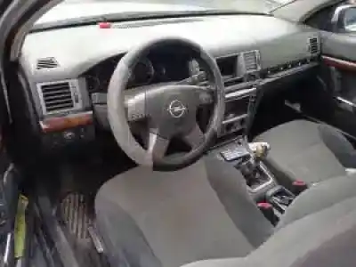 Veículo de Sucata opel vectra c caravan z19dth do ano 2003 alimentado 