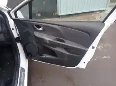 Scrapping Vehicle renault clio iv h4b408 of the year 2015 powered 