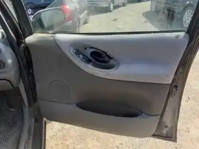 Veicolo di demolizione ford galaxy (vx) y5b dell'anno 1997 alimentato 