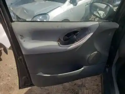 Veicolo di demolizione ford galaxy (vx) y5b dell'anno 1997 alimentato 