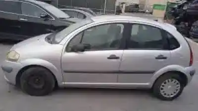 Veículo de Sucata citroen c3 8hx do ano 2002 alimentado 