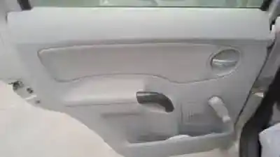 Veículo de Sucata citroen c3 8hx do ano 2002 alimentado 