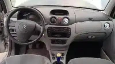 Veículo de Sucata citroen c3 8hx do ano 2002 alimentado 