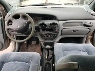 Здавання транспортного засобу renault megane i scenic (ja0) f3r року 1996 потужний 