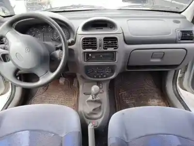 Scrapping Vehicle renault clio ii fase i (b/cbo) d7f of the year 2000 powered 