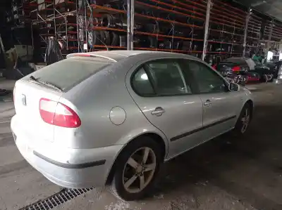 Véhicule à la ferraille seat                                               leon (1m1)                                                                                                                                                                                                                                                 sport                                                                                                                                                                                                                                                      de l'année 2005 alimenté asv