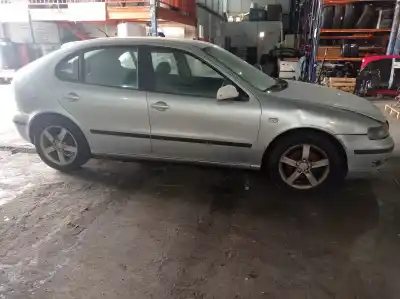 Véhicule à la ferraille seat                                               leon (1m1)                                                                                                                                                                                                                                                 sport                                                                                                                                                                                                                                                      de l'année 2005 alimenté asv