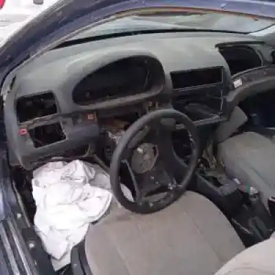 Veículo de Sucata bmw serie 3 touring (e46) m54b25 do ano 2000 alimentado 