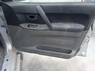 Здавання транспортного засобу mitsubishi montero (v60/v70) d-4m41 року 2000 потужний 