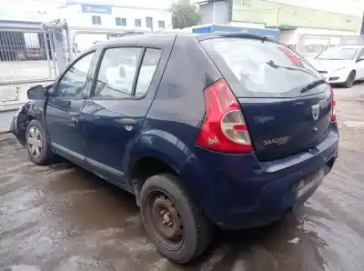 Veicolo di demolizione DACIA SANDERO 1.6 LPG dell'anno 2009 alimentato 