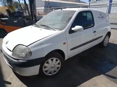 Sloopvoertuig renault clio ii fase i (b/cbo) f8q632 van het jaar 1998 aangedreven 