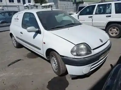 Sloopvoertuig renault clio ii fase i (b/cbo) f8q632 van het jaar 1998 aangedreven 