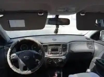 Vehicul casat kia rio (jb) g4ee al anului 2007 alimentat 