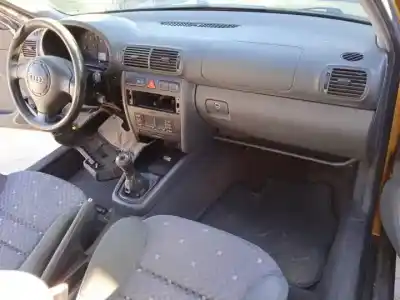 Здавання транспортного засобу audi a3 (8l) agn року 1996 потужний 