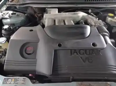 Здавання транспортного засобу jaguar x-type i (x400) 2.5 v6 a las 4 ruedas року 2001 потужний 