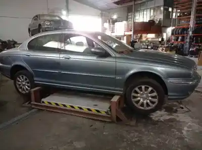 Здавання транспортного засобу jaguar x-type i (x400) 2.5 v6 a las 4 ruedas року 2001 потужний 
