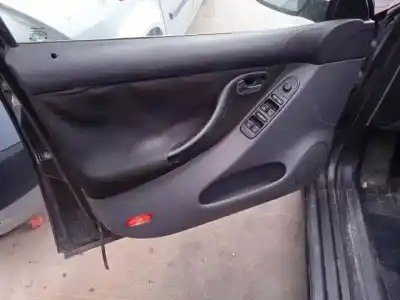 Здавання транспортного засобу seat leon (1m1) aus року 2000 потужний 