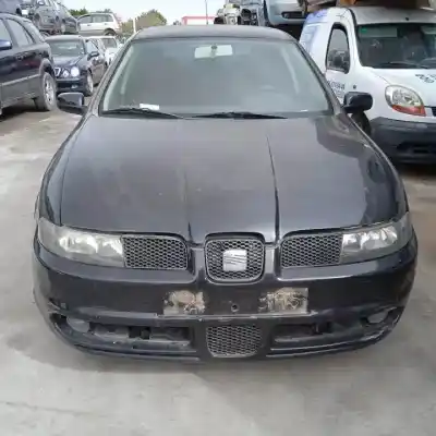 Здавання транспортного засобу seat leon (1m1) aus року 2000 потужний 