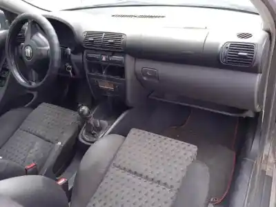 Здавання транспортного засобу seat leon (1m1) aus року 2000 потужний 
