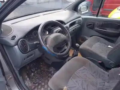 Здавання транспортного засобу renault megane i scenic (ja0) f9q734 року 1997 потужний 