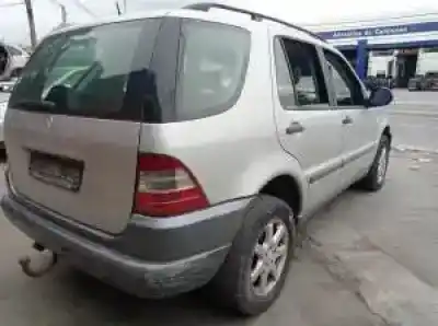 Veículo de Sucata mercedes-benz clase m (w163) m112942 do ano 1997 alimentado 