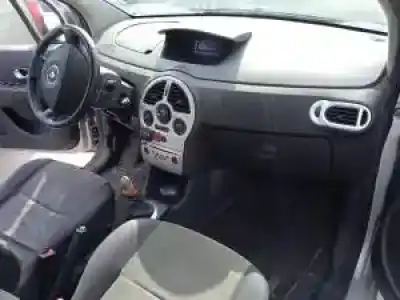 Veículo de Sucata renault grand modus k9k766 do ano 2008 alimentado 