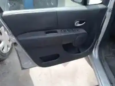 Veículo de Sucata renault grand modus k9k766 do ano 2008 alimentado 