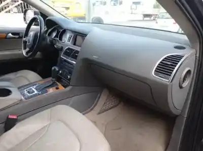 Sloopvoertuig audi                                               q7 (4l)                                                                                                                                                                                                                                                    bug                                                                                                                                                                                                                                                        van het jaar 2006 aangedreven 
