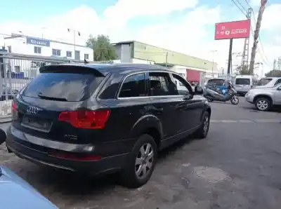Sloopvoertuig audi                                               q7 (4l)                                                                                                                                                                                                                                                    bug                                                                                                                                                                                                                                                        van het jaar 2006 aangedreven 