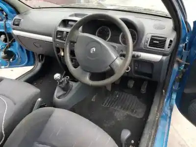 Здавання транспортного засобу renault clio ii fase ii (b/cb0) k9ka7 року 2002 потужний 
