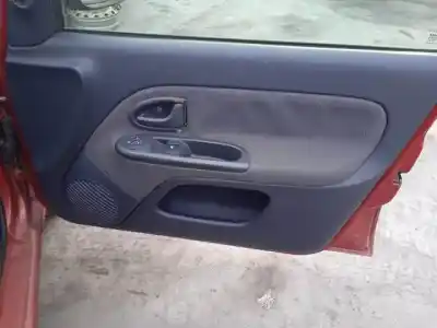 Здавання транспортного засобу renault clio ii fase ii (b/cb0) d7f726 року 2001 потужний 