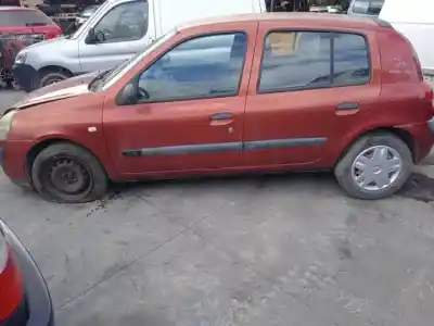 Здавання транспортного засобу renault clio ii fase ii (b/cb0) d7f726 року 2001 потужний 