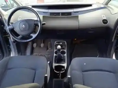 Здавання транспортного засобу renault espace iv (jk0) f4rv7 року 2002 потужний 