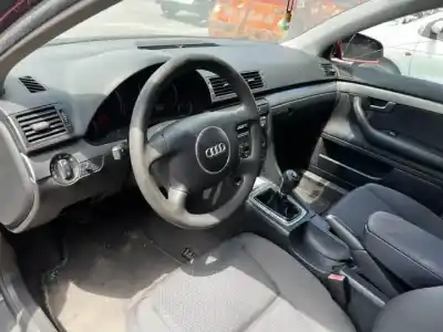 Veículo de Sucata audi a4 berlina (8e) bfc do ano 2002 alimentado 