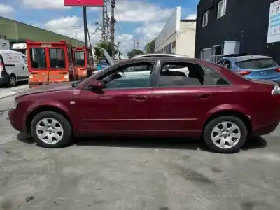 Veículo de Sucata audi a4 berlina (8e) bfc do ano 2002 alimentado 