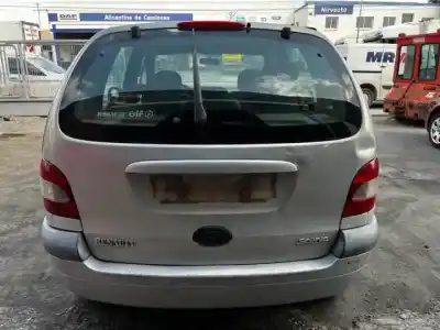 Scrapping Vehicle renault scenic (ja..) f4r740 of the year 2000 powered 