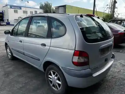Scrapping Vehicle renault scenic (ja..) f4r740 of the year 2000 powered 