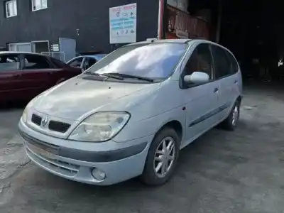 Scrapping Vehicle renault scenic (ja..) f4r740 of the year 2000 powered 