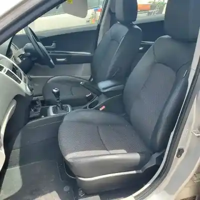 Veículo de Sucata kia cee´d d4fb-ul do ano 2006 alimentado 