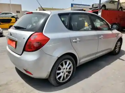 Veículo de Sucata kia cee´d d4fb-ul do ano 2006 alimentado 