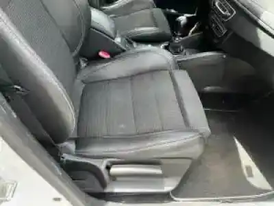 Vehicul casat renault megane iv berlina 5p k9k656 al anului 2013 alimentat 