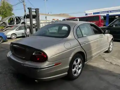 Здавання транспортного засобу jaguar s-type g/fb року 2002 потужний 