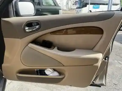 Здавання транспортного засобу jaguar s-type g/fb року 2002 потужний 