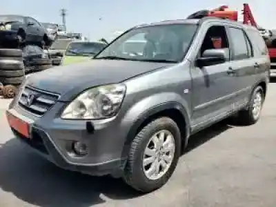 Veicolo di demolizione HONDA CR-V II (RD_) 2.0 (RD5) dell'anno 2004 alimentato 