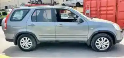 Veicolo di demolizione honda cr-v ii (rd_) 2.0 (rd5) dell'anno 2004 alimentato 