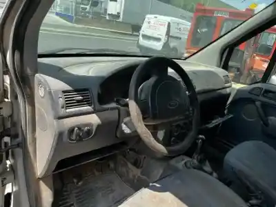 Здавання транспортного засобу ford transit connect (tc7) r2pa року 2009 потужний 